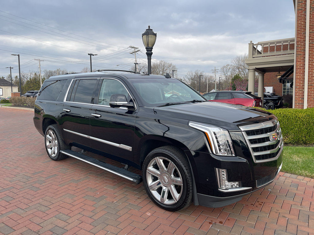 Used 2019 Cadillac Escalade ESV Premium Luxury image 5