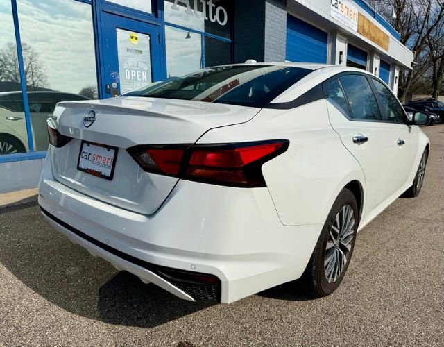 Used 2025 Nissan Altima 2.5 SV FWD image 8