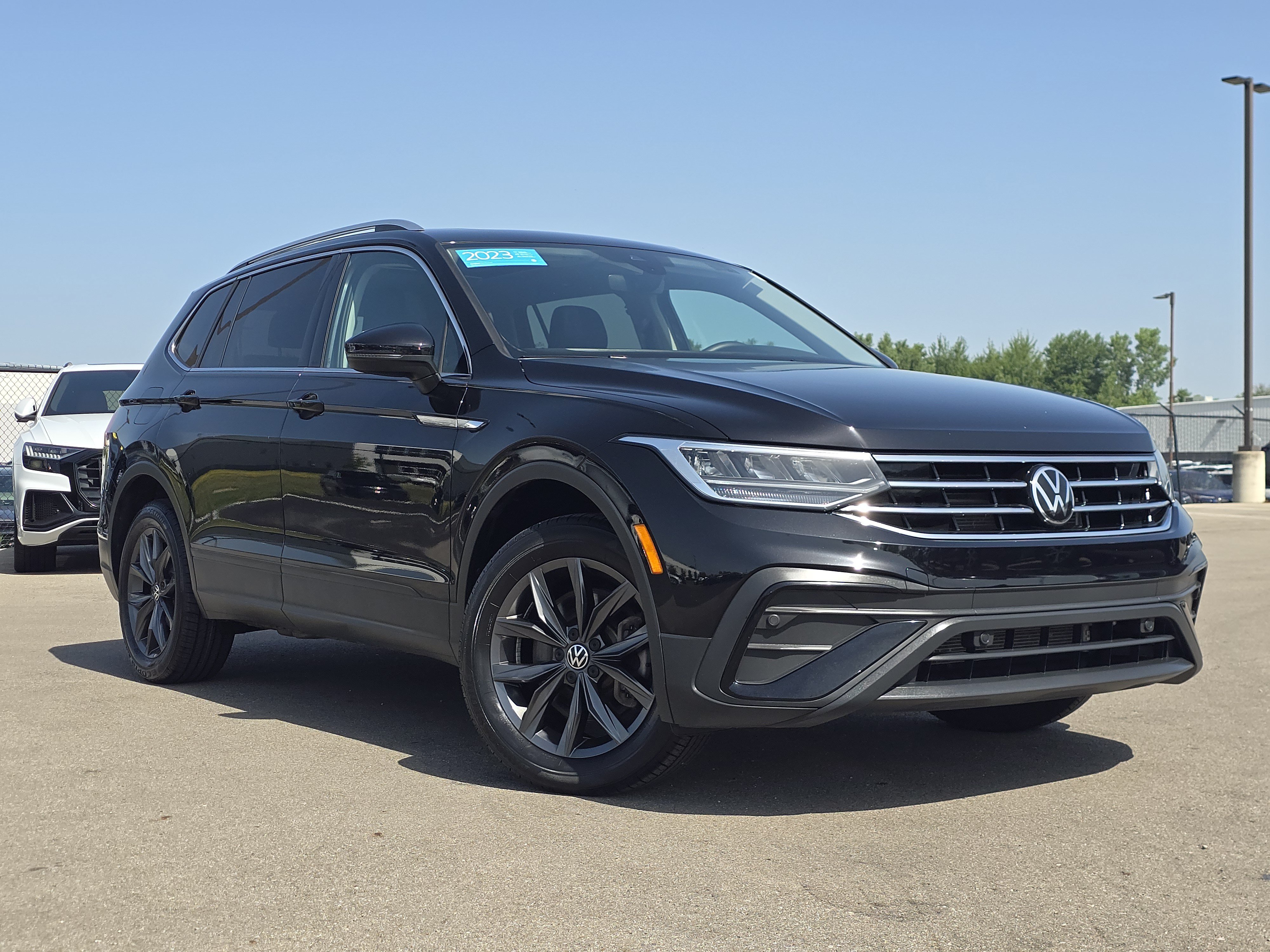 Certified 2023 Volkswagen Tiguan SE w/ Panoramic Sunroof Package
