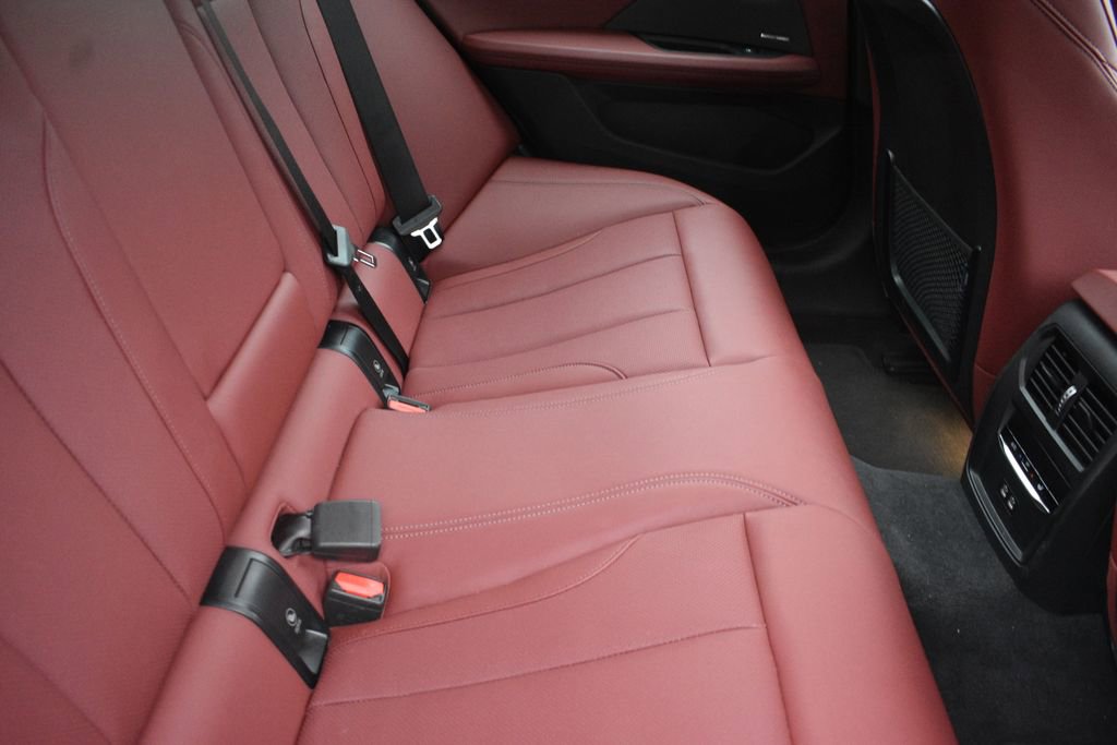 Used 2023 BMW i4 eDrive35 image 28