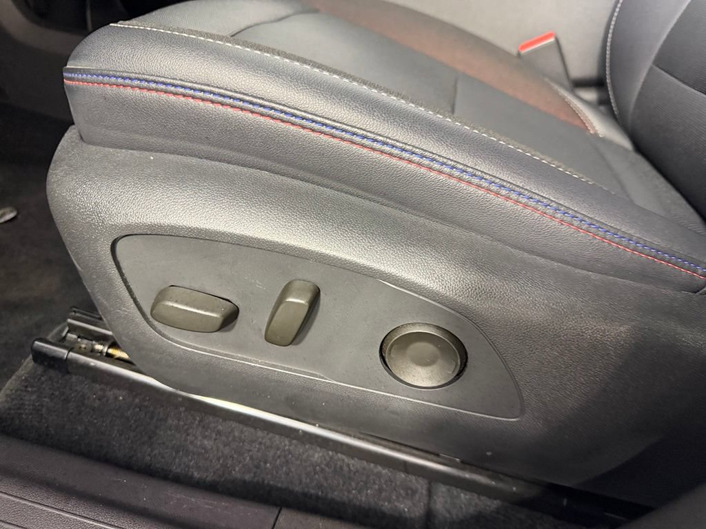 Used 2025 Chevrolet Equinox EV RS FWD image 27