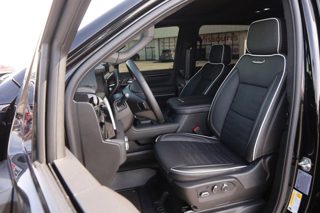 Used 2026 GMC Sierra 2500 AT4X image 10