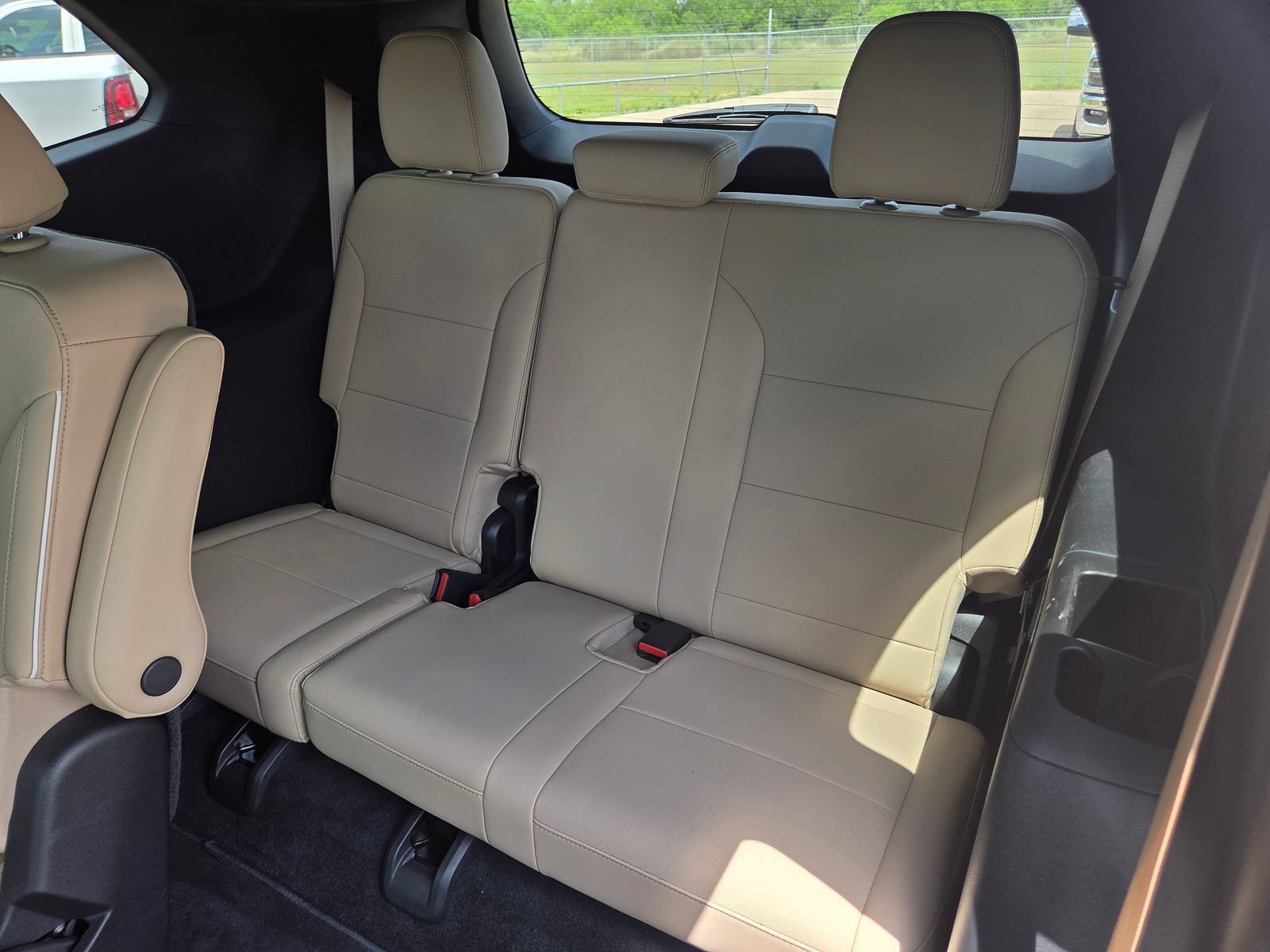Used 2026 Buick Enclave Preferred FWD image 23
