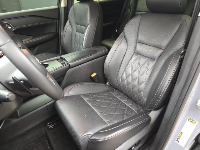 Used 2024 Nissan Rogue Platinum w/ Platinum Premium Package FWD image 13
