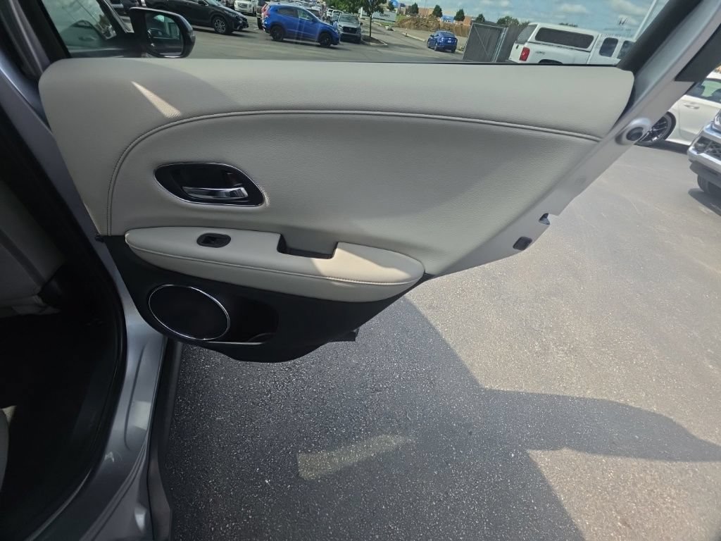 Used 2021 Honda HR-V EX-L image 30