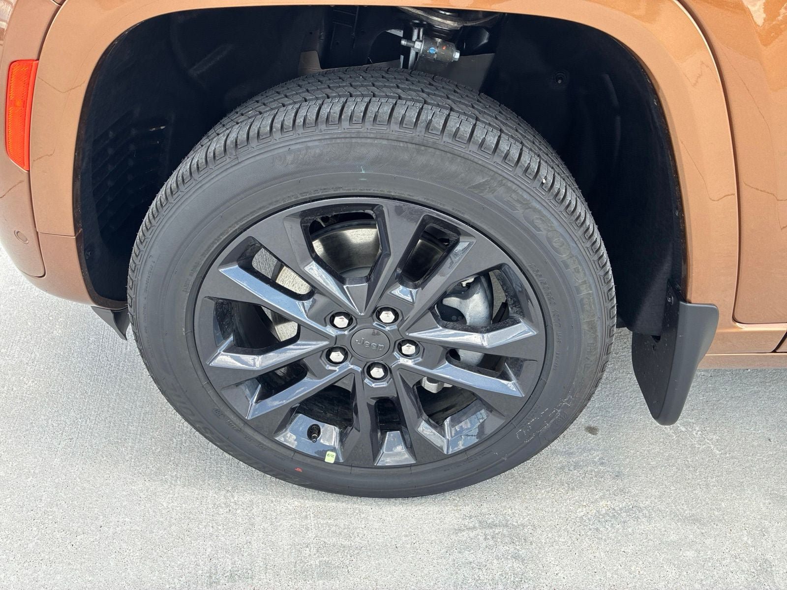 New 2026 Jeep Grand Cherokee L Limited AWD/4WD image 12