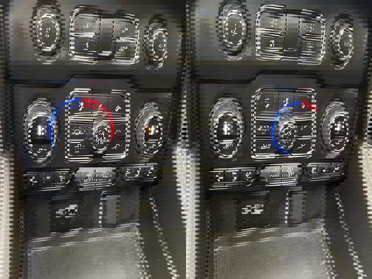 Certified 2024 Chevrolet Suburban Premier w/ Premium Package image 25