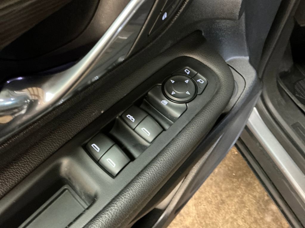 Used 2020 GMC Terrain SLT w/ Preferred Package AWD/4WD image 16