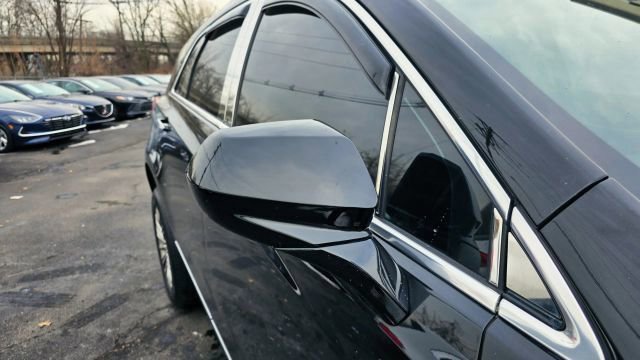 Used 2017 Cadillac XT5 Luxury w/ Driver Awareness Package AWD/4WD image 44