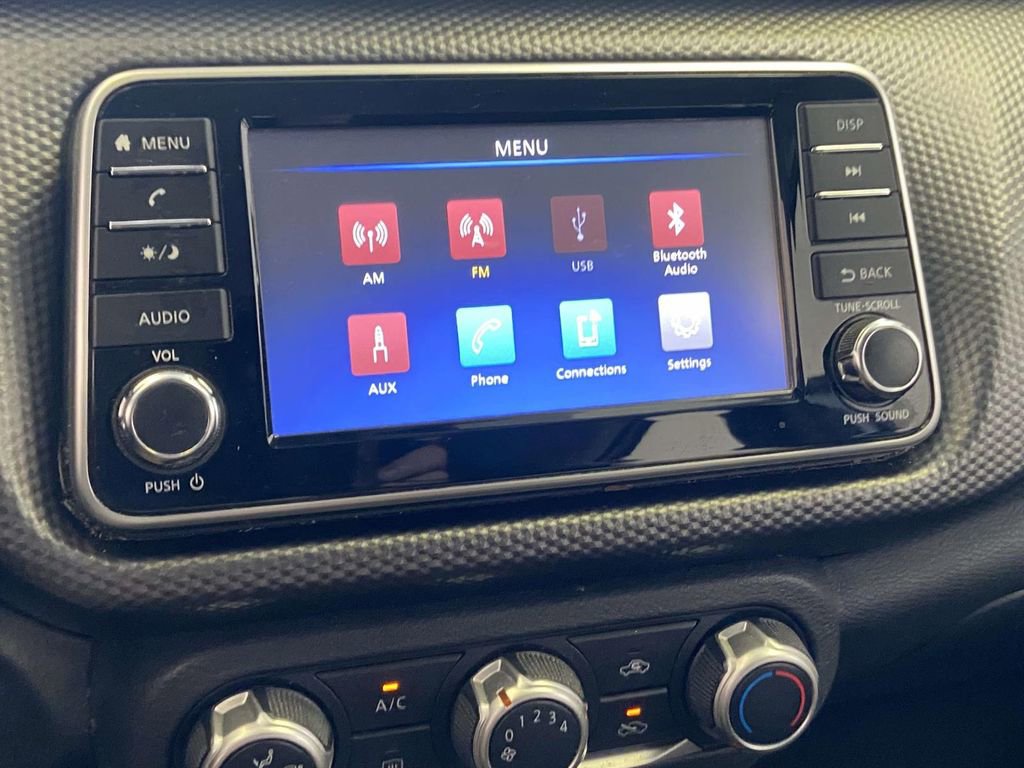 Used 2020 Nissan Kicks S image 26