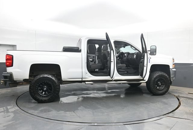 Used 2015 Chevrolet Silverado 2500 LT AWD/4WD image 47