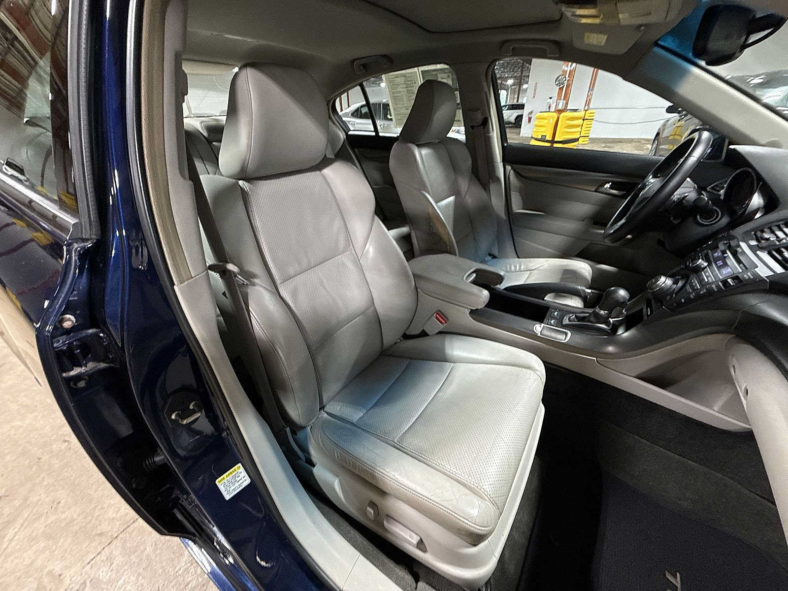 Used 2013 Acura TL w/ Technology Package FWD image 15