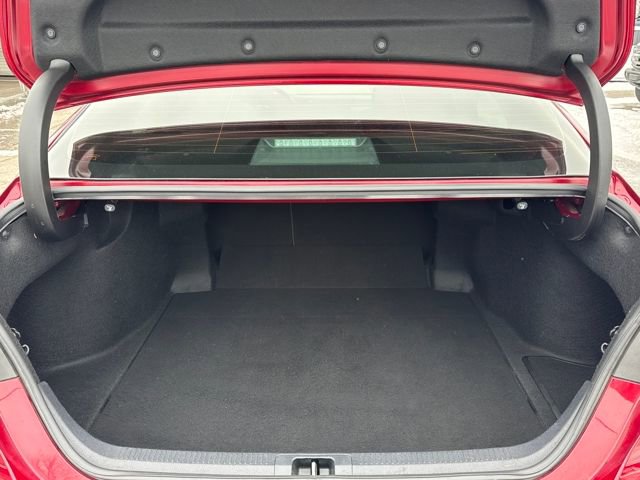 Used 2020 Toyota Camry LE image 11