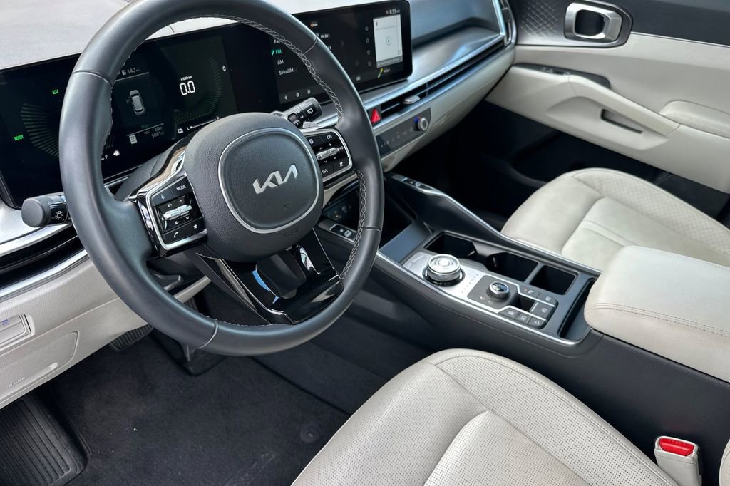 Used 2025 Kia Sorento EX image 12