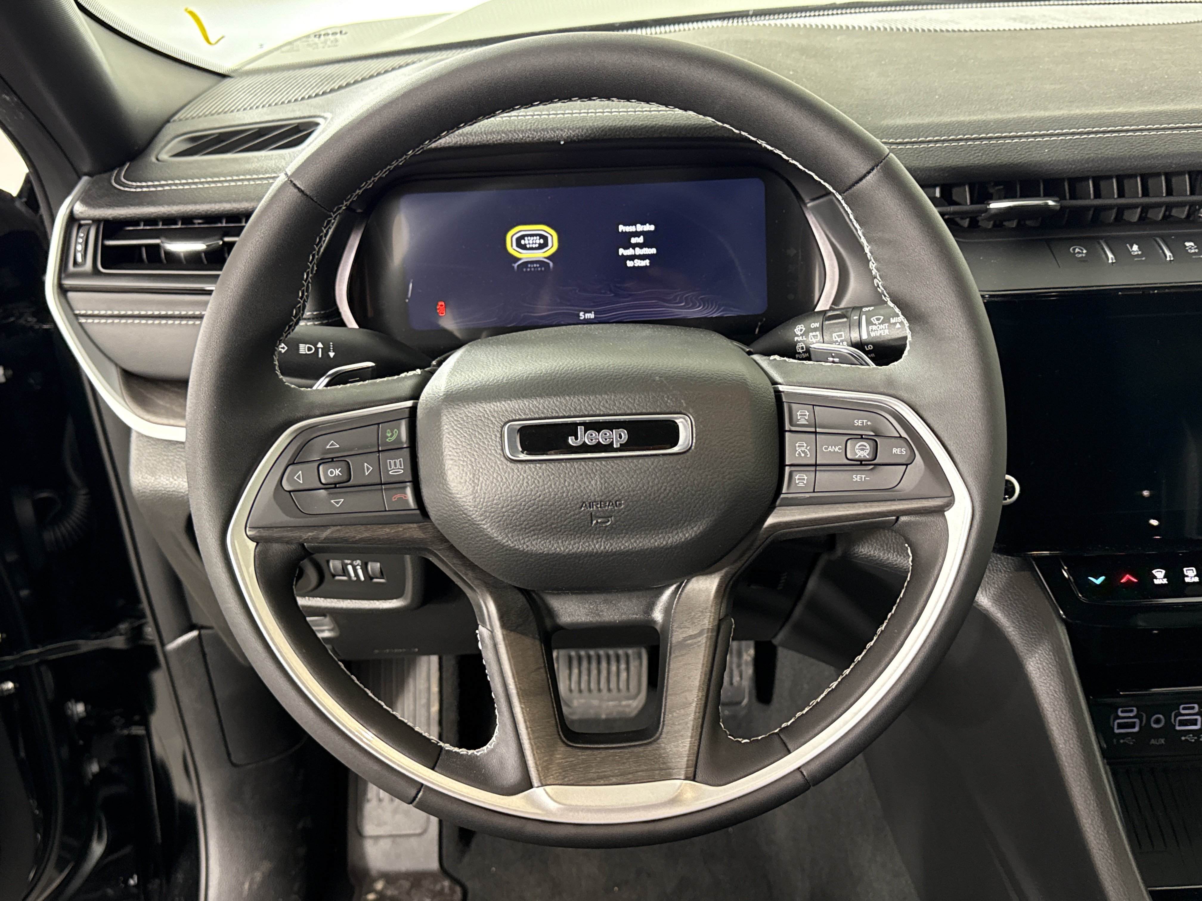 New 2026 Jeep Grand Cherokee Altitude AWD/4WD image 16