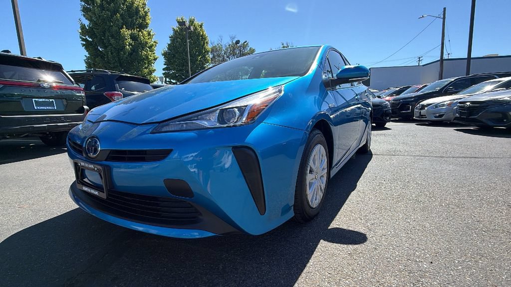 Used 2022 Toyota Prius L Eco FWD image 9