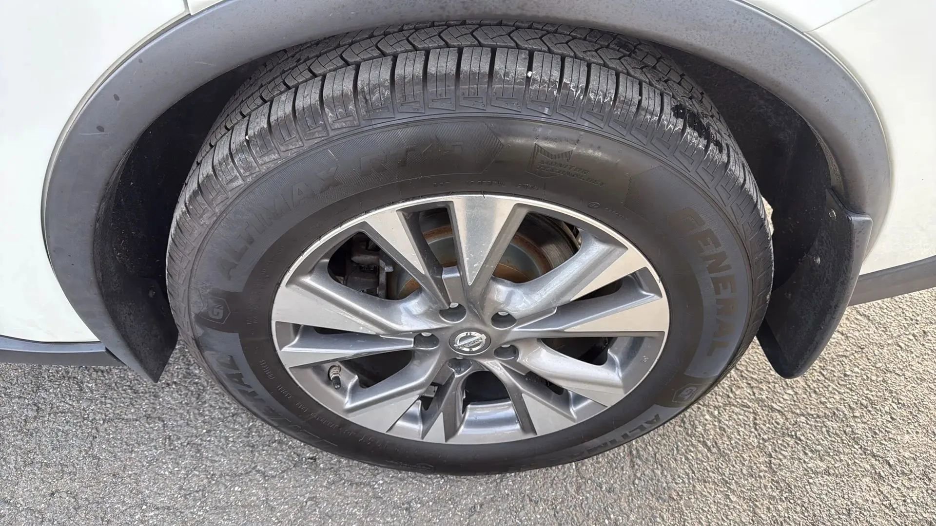 Used 2018 Nissan Murano SV image 9