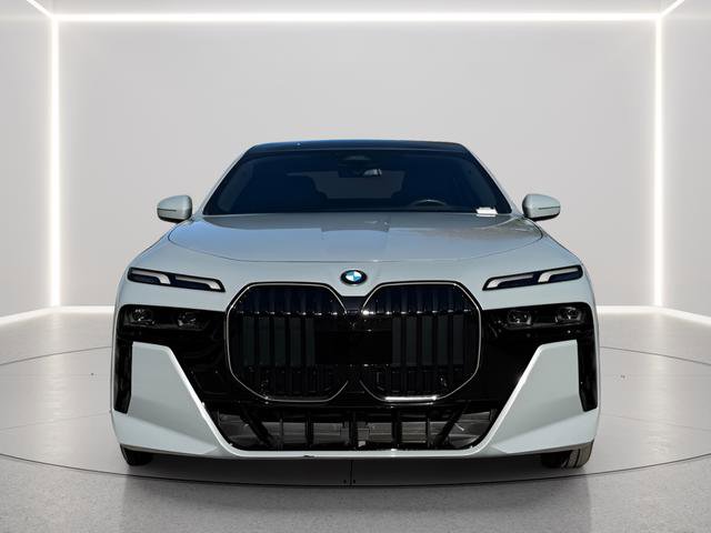 Used 2024 BMW 760i xDrive w/ Premium Package 2 image 7