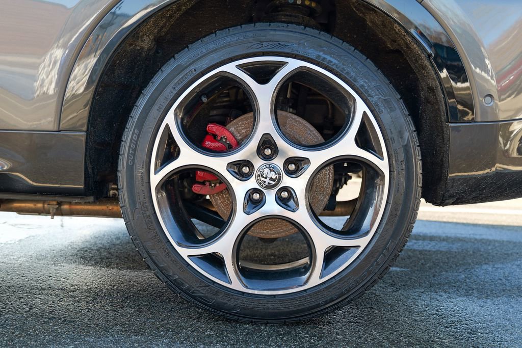 Used 2024 Alfa Romeo Tonale Veloce w/ Active Assist Package image 12