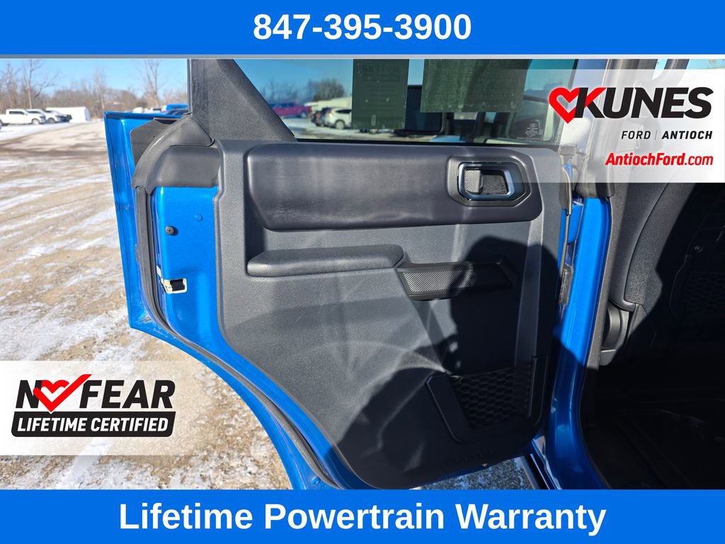Used 2025 Ford Bronco Badlands image 22