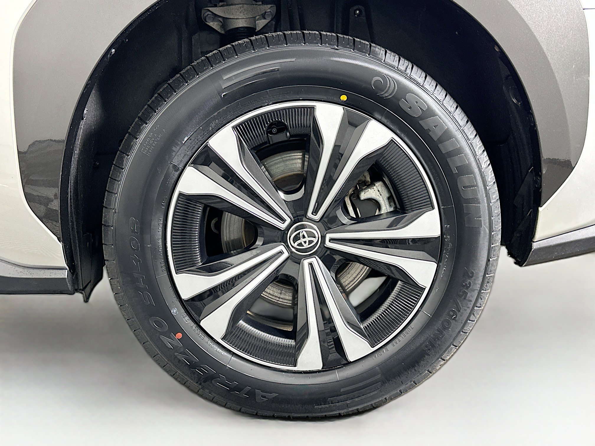 Used 2024 Toyota bZ4X XLE image 11