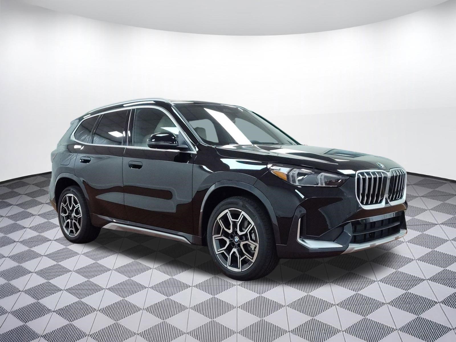 Used 2025 BMW X1 xDrive28i w/ Premium Package image 19