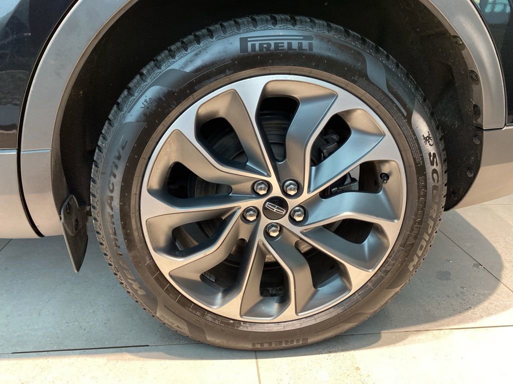 Used 2022 Lincoln Nautilus Reserve w/ Equipment Group 201A image 22