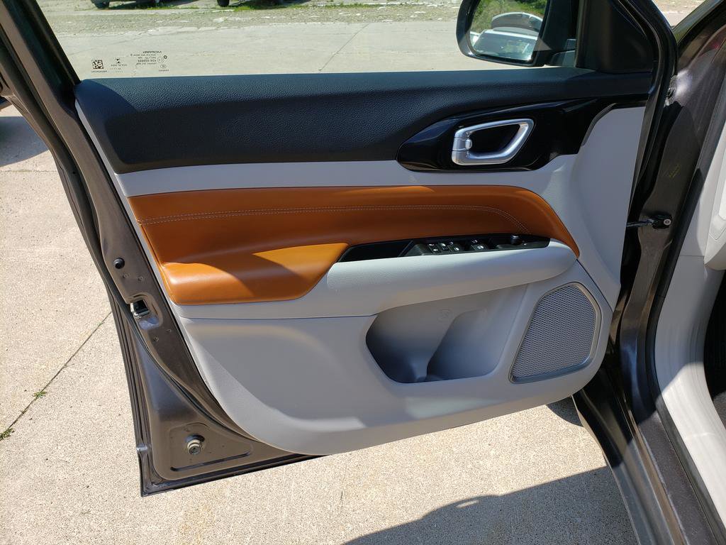 Certified 2022 Jeep Compass Limited AWD/4WD image 12