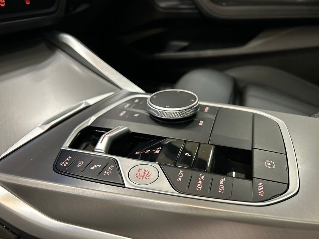 Used 2025 BMW M240i Coupe RWD image 17