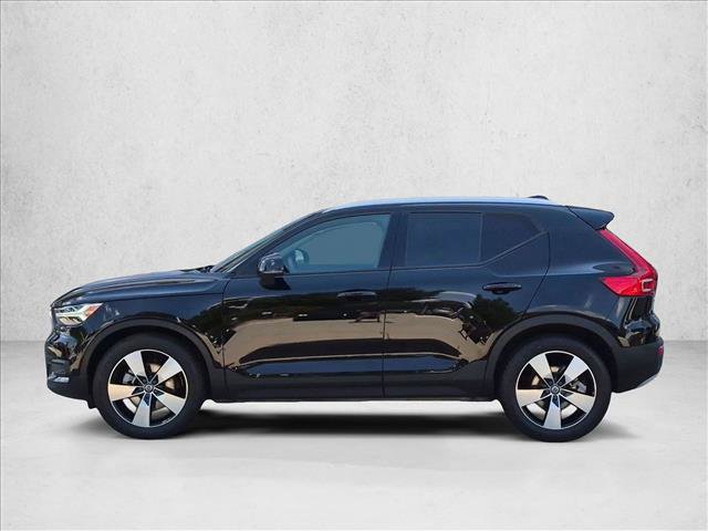 Used 2021 Volvo XC40 T5 Momentum AWD/4WD image 2