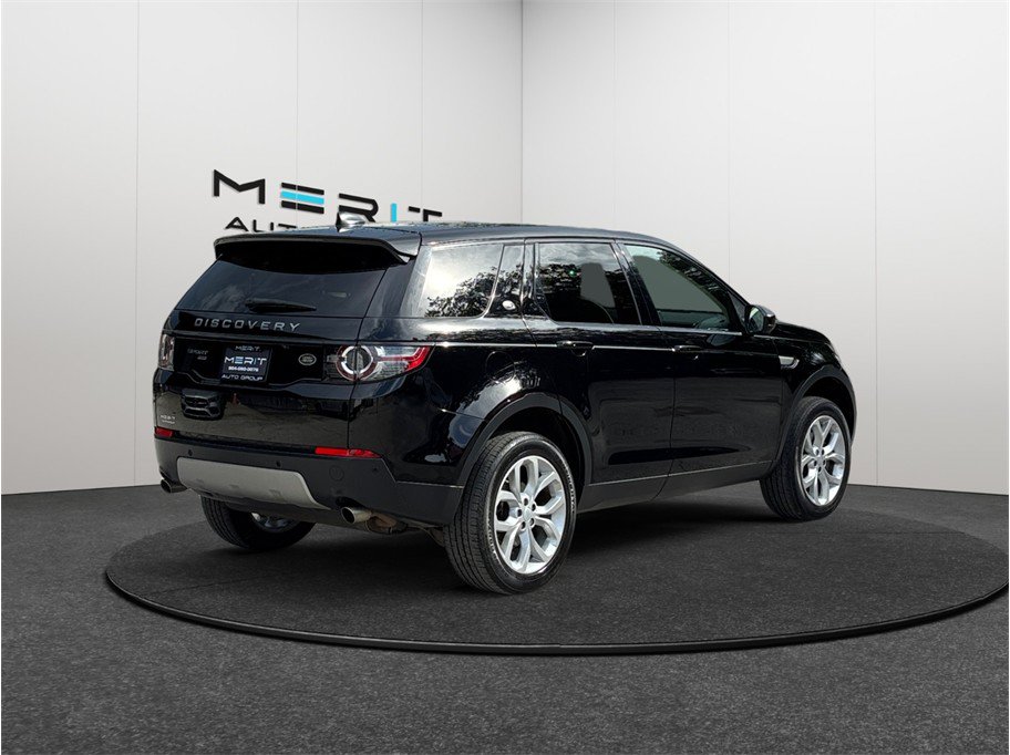 Used 2019 Land Rover Discovery Sport HSE AWD/4WD image 9