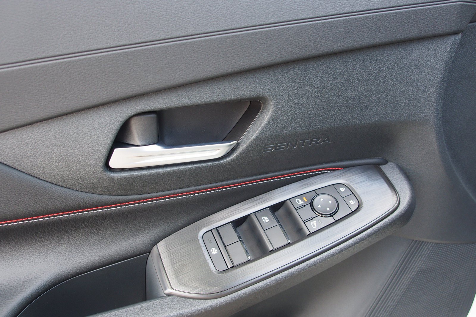 New 2026 Nissan Sentra SR w/ Floor Mat Package FWD image 17