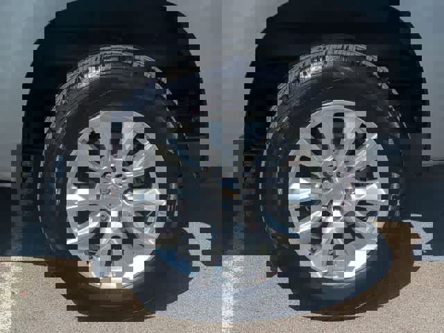 Used 2023 Chevrolet Silverado 1500 Custom image 14