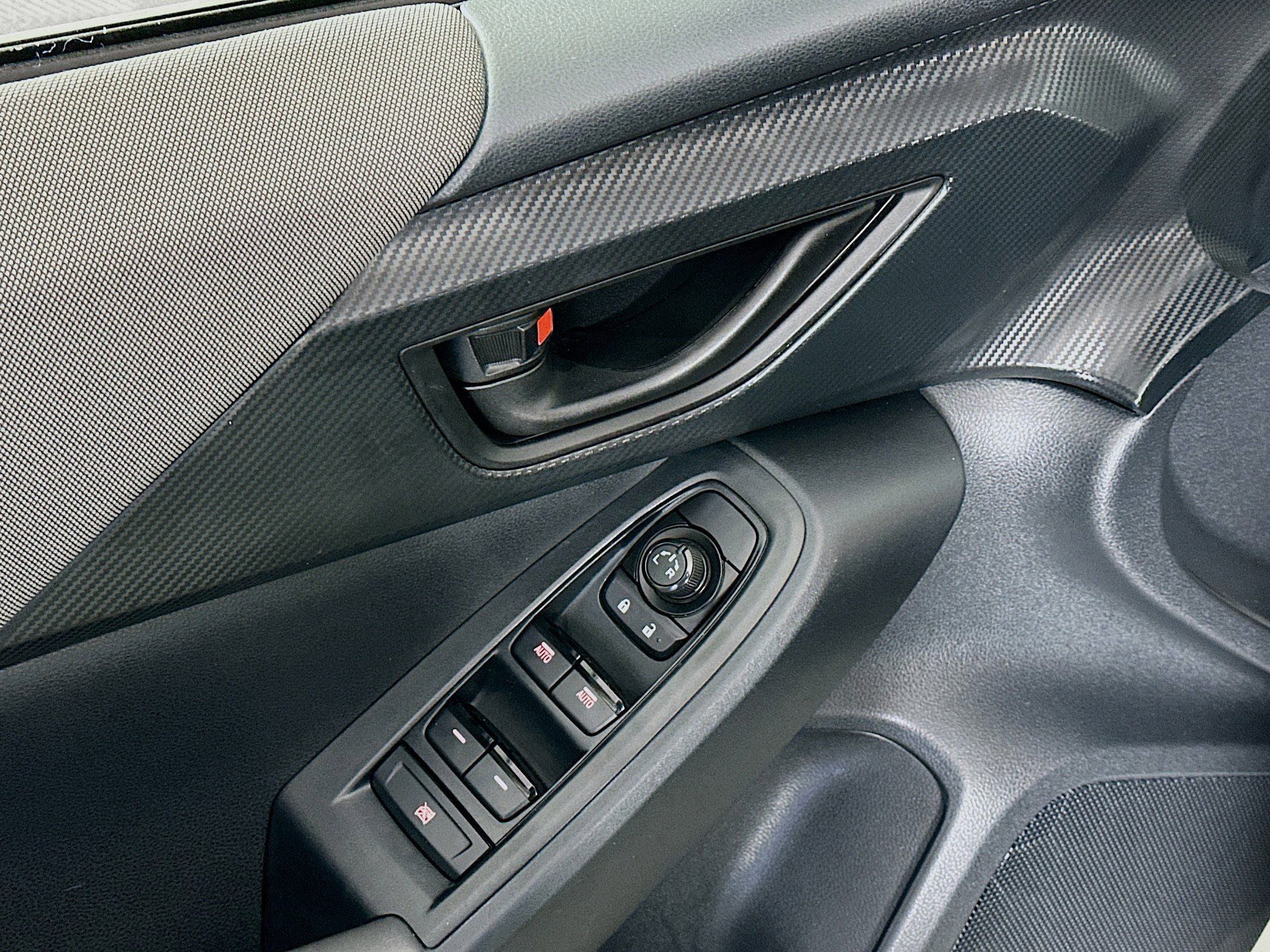 Used 2024 Subaru Crosstrek 2.0i Premium image 15