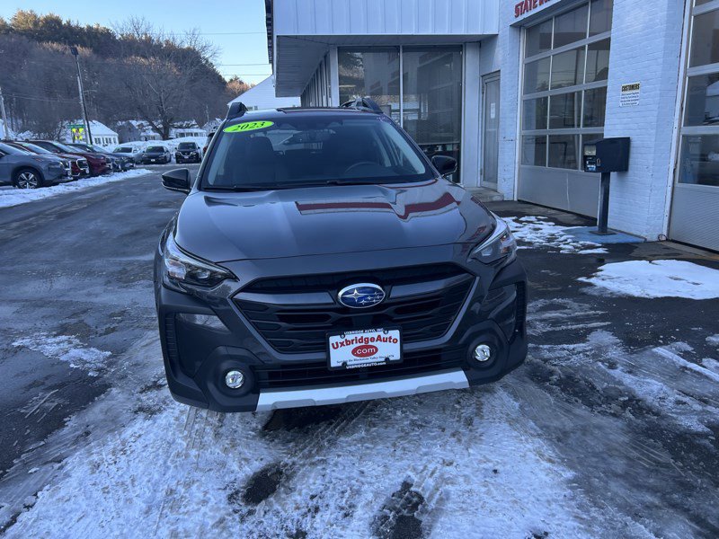 Used 2023 Subaru Outback Limited image 3