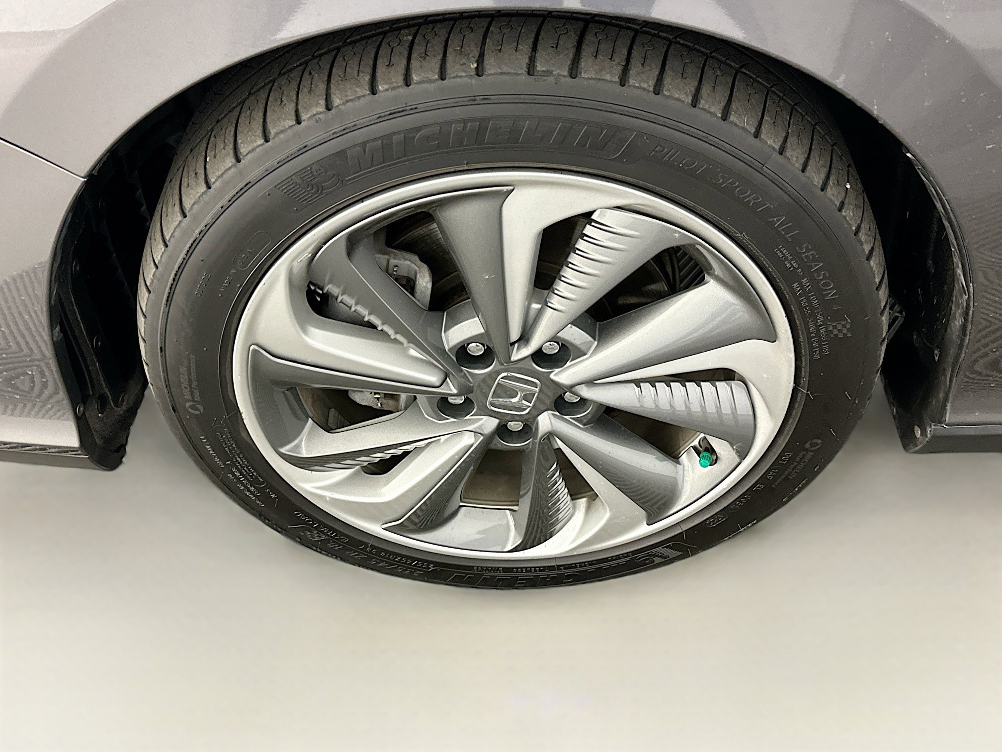 Used 2018 Honda Clarity Touring image 11