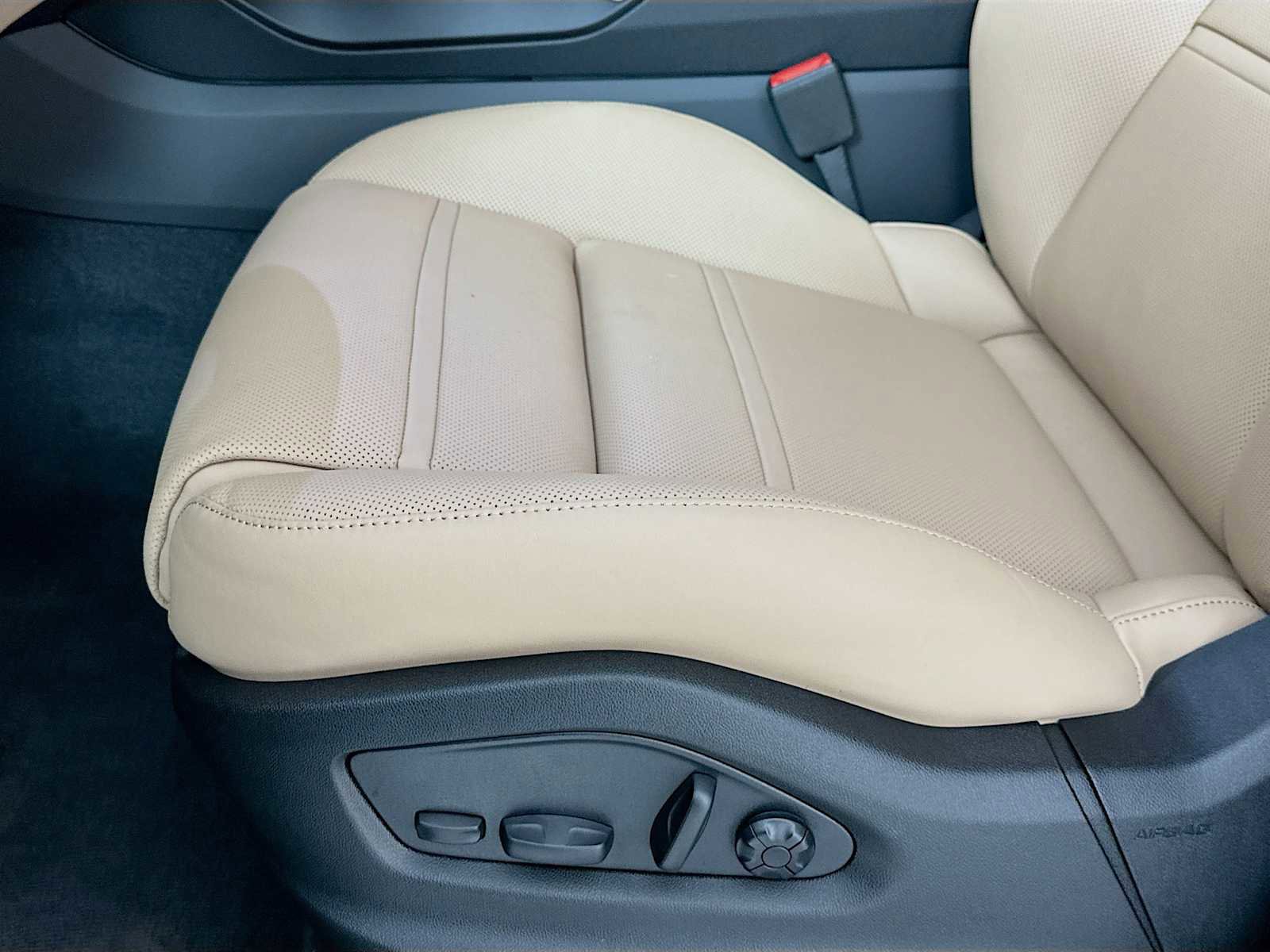 New 2026 Porsche Cayenne Coupe image 12