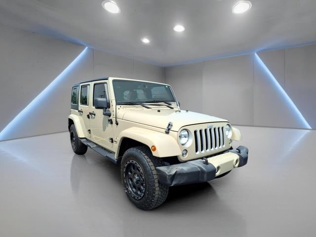 Used 2016 Jeep Wrangler Unlimited Sahara w/ Connectivity Group AWD/4WD image 16
