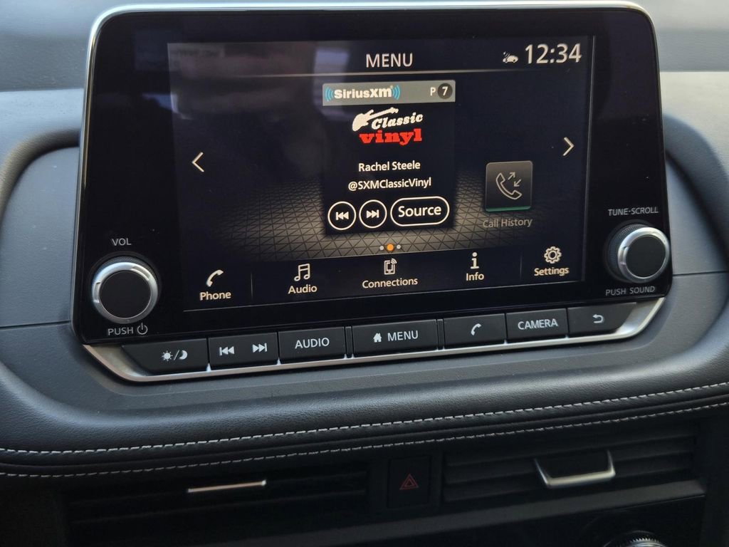 Used 2025 Nissan Rogue SV image 21