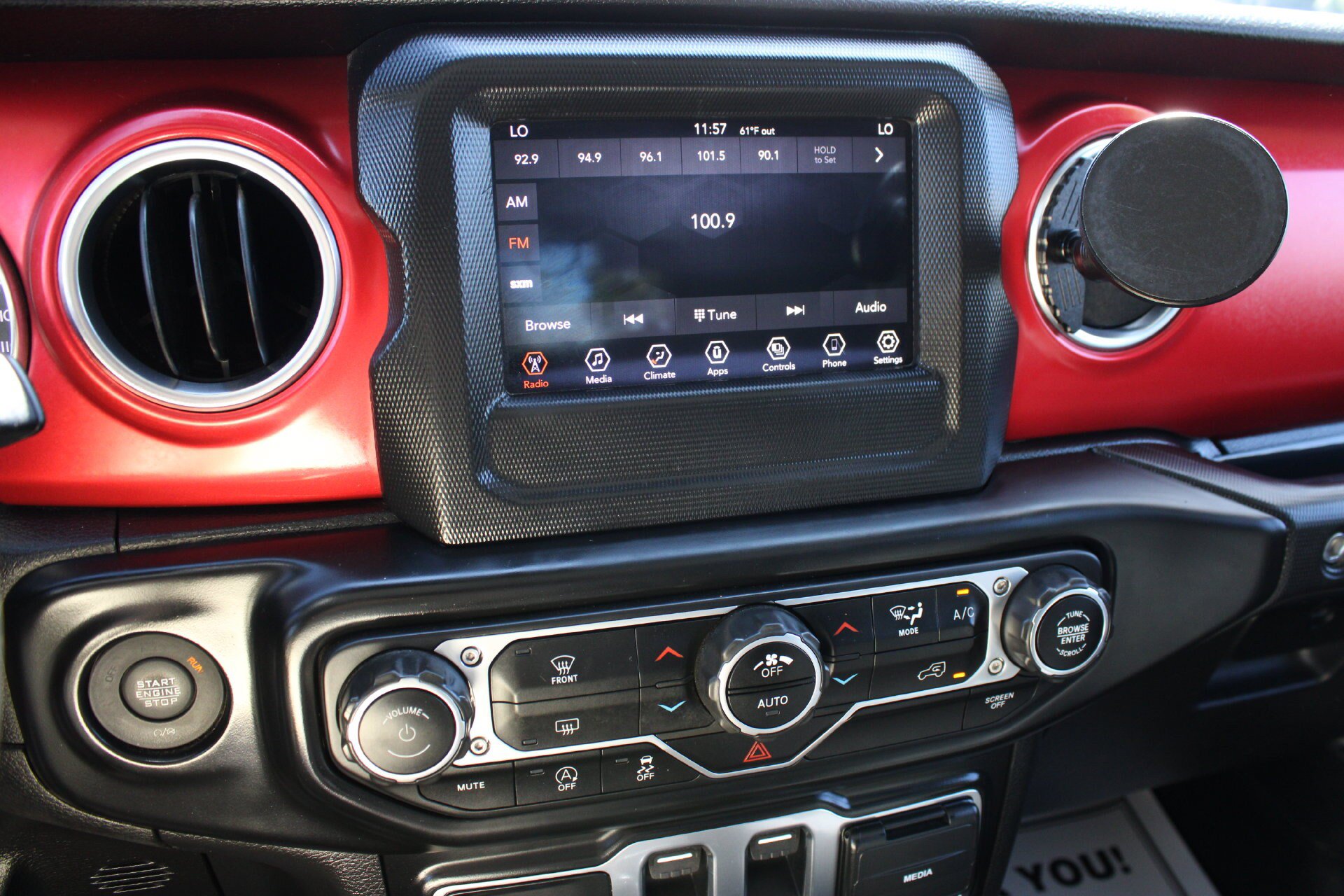 Used 2021 Jeep Wrangler Rubicon AWD/4WD image 28