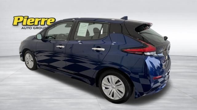 Used 2022 Nissan Leaf S image 2