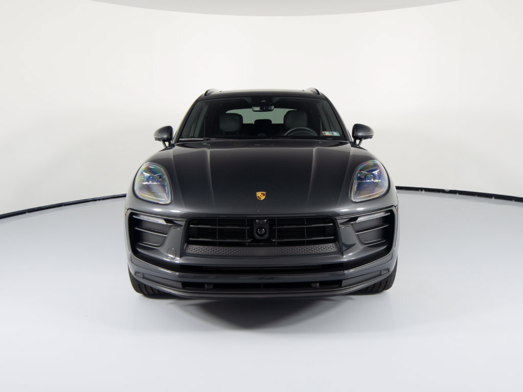 Certified 2026 Porsche Macan AWD/4WD image 13