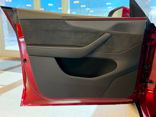 Used 2026 Tesla Model Y Long Range image 18