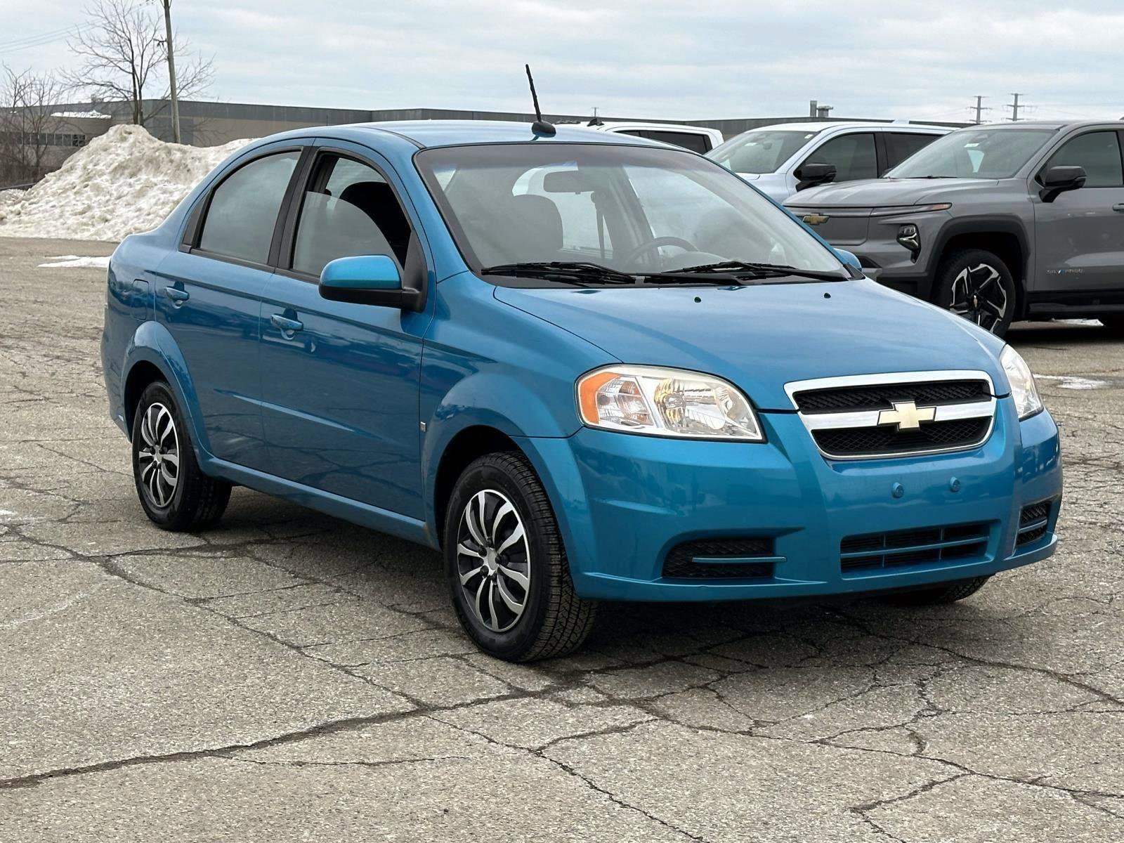 Used 2009 Chevrolet Aveo LT w/ Power and Convenience Package image 6