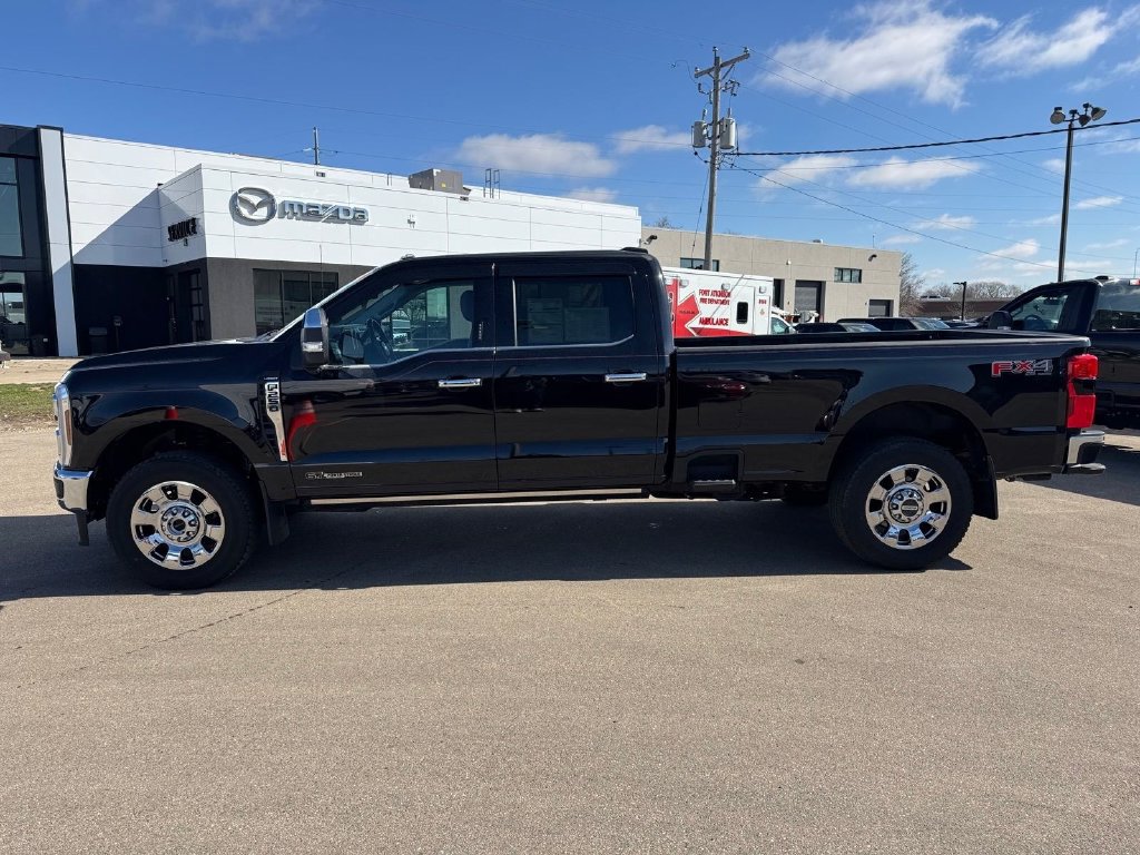 Certified 2024 Ford F250 Lariat w/ Lariat Ultimate Package AWD/4WD image 3