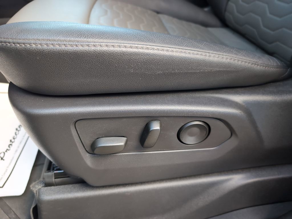 Used 2022 Chevrolet Silverado 1500 ZR2 w/ Technology Package image 15