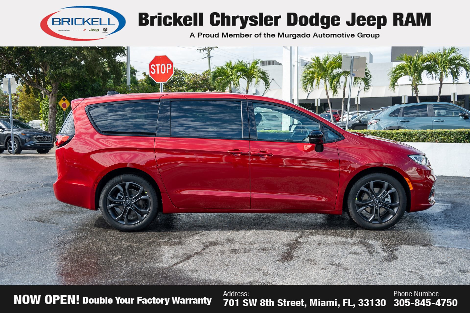 New 2026 Chrysler Pacifica Select image 8