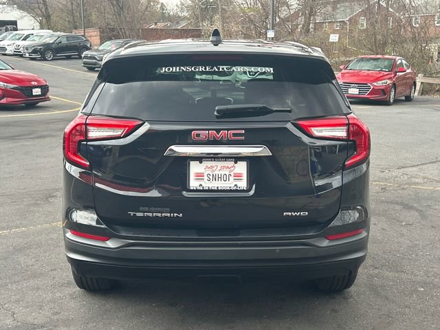 Used 2022 GMC Terrain SLE w/ LPO, Floor Liner Package image 6