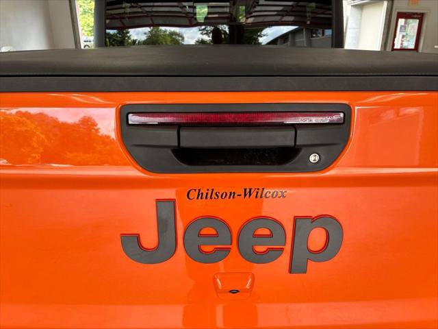 Certified 2025 Jeep Gladiator Mojave w/ Convenience Group AWD/4WD image 22
