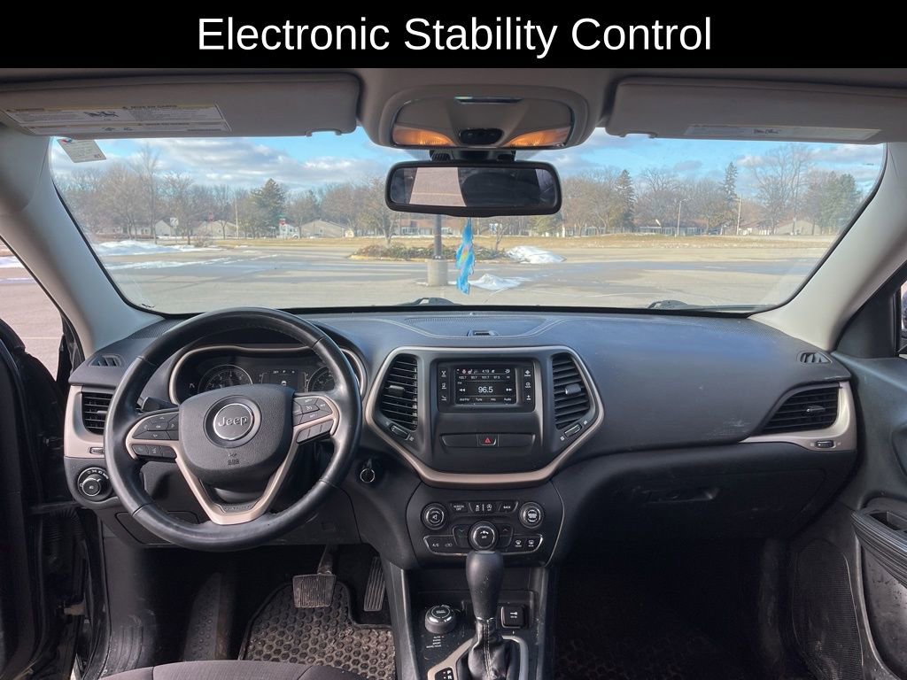 Used 2015 Jeep Cherokee Latitude w/ Cold Weather Group image 13